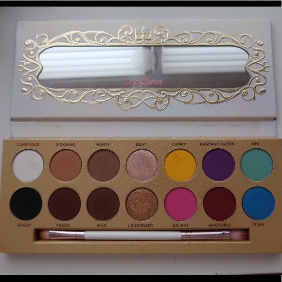Lunar Beauty Palette - Picture 1 of 3